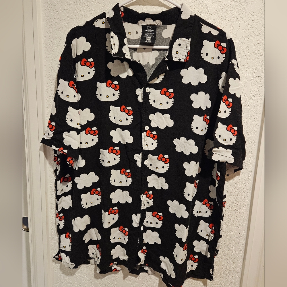 Bioworld Black and White Hello Kitty Button Down Shirt Size XL (46/48)